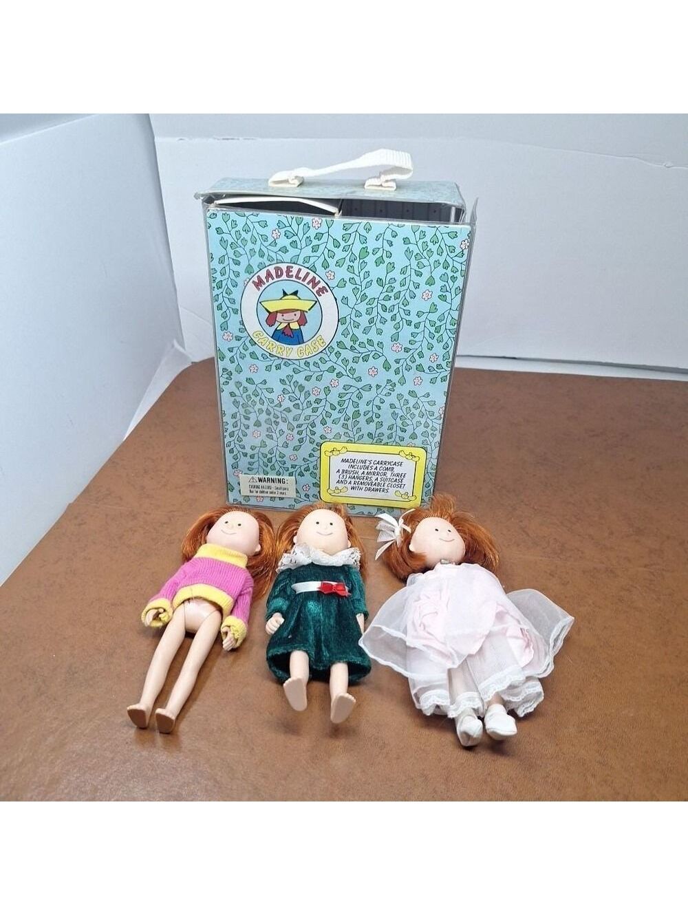 MADELINE Vintage 1995 Carry Case With 3 Vintage Madeline Dolls
